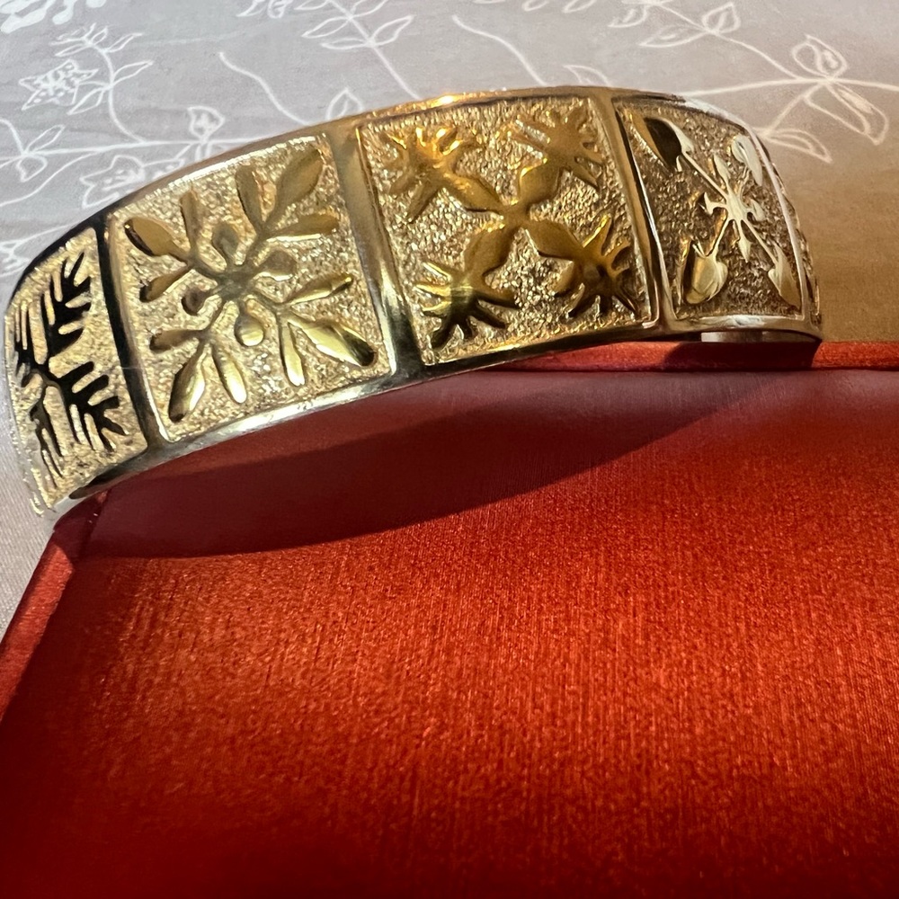 925 Sterling Silver Two Toned Hawaiian Bracelet with Yellow Gold plated accents✨